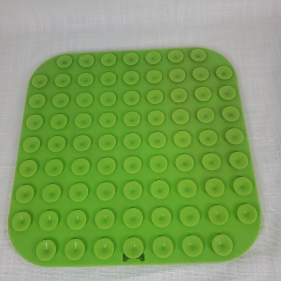 Pet Licking Mats 2 Dog Paw 2 Hexagon 3 Square New - Picture 5 of 13